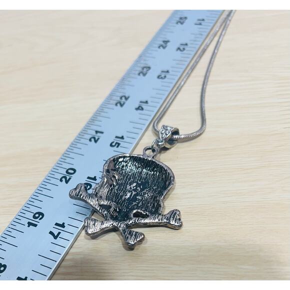 Betsey Johnson Silver Skull Pendant Heart Eye on 32” Long Silver Tone Necklace - Picture 6 of 6